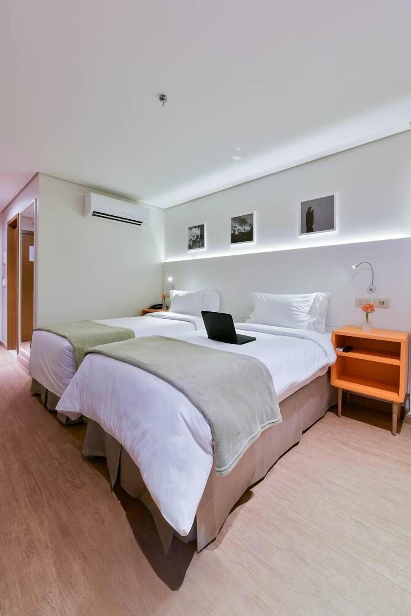 Intercity Anapolis Bagian luar foto